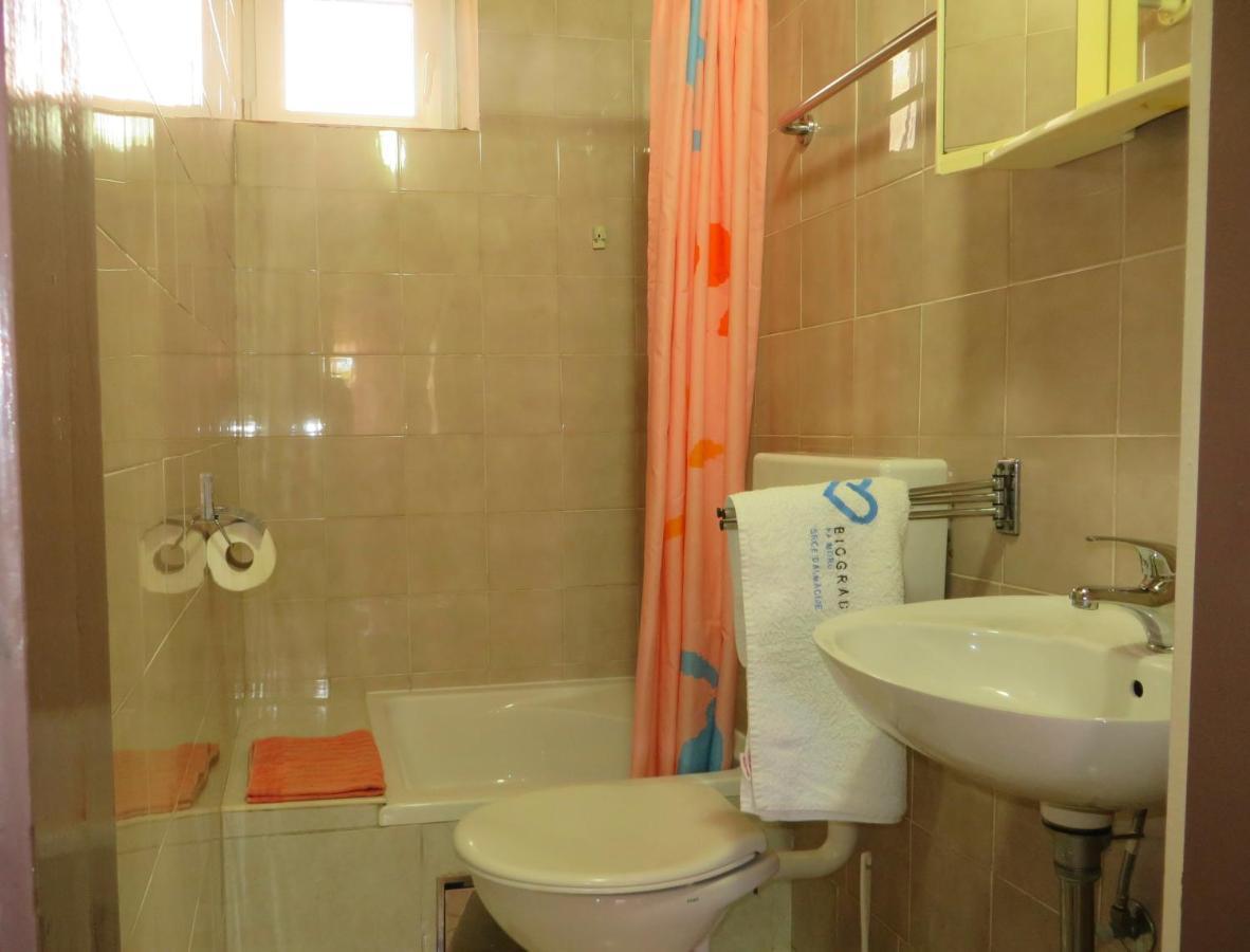 Beach Apartments Roza - The Garden Apartment Biograd Na Moru Εξωτερικό φωτογραφία