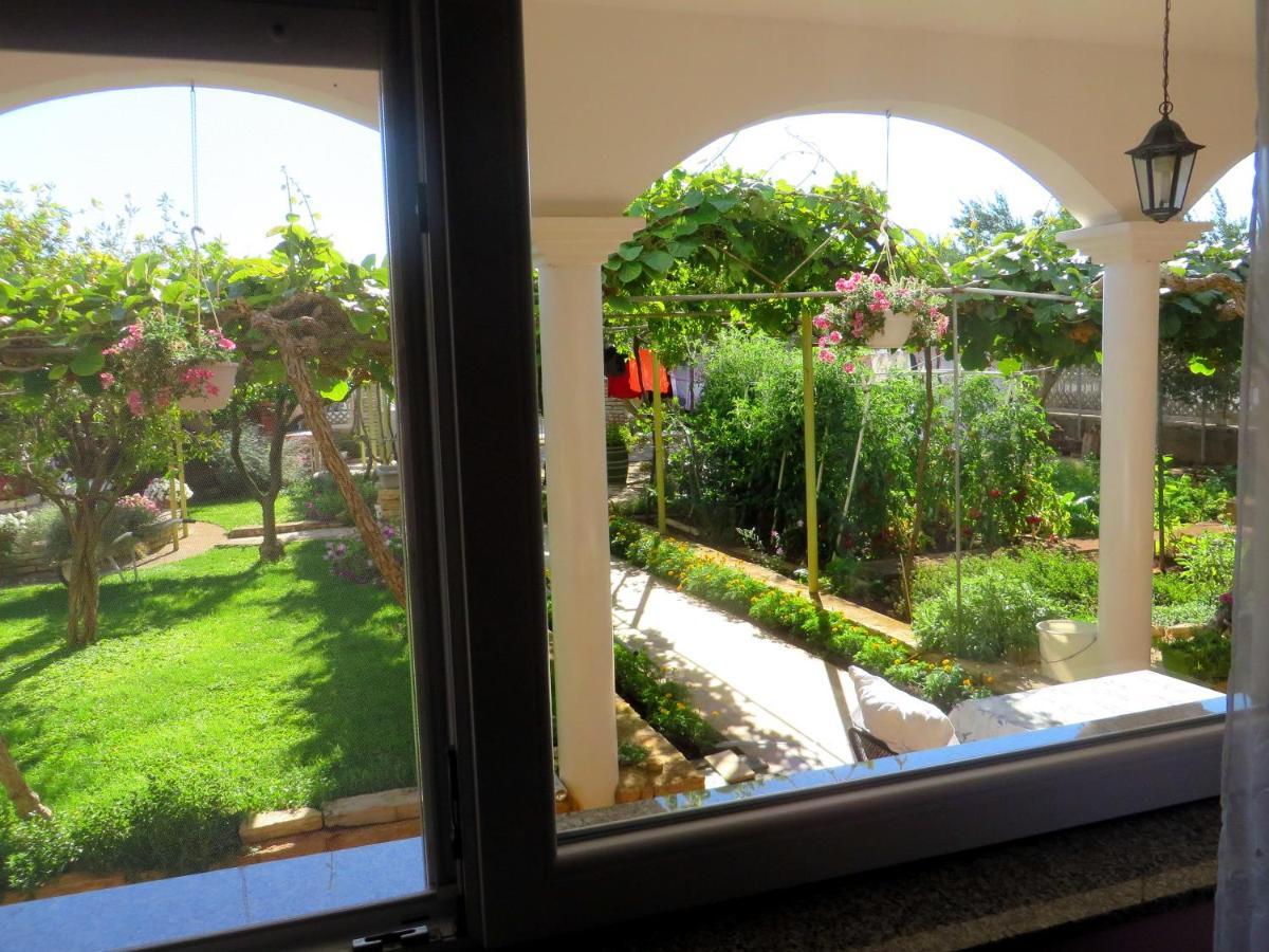 Beach Apartments Roza - The Garden Apartment Biograd Na Moru Εξωτερικό φωτογραφία